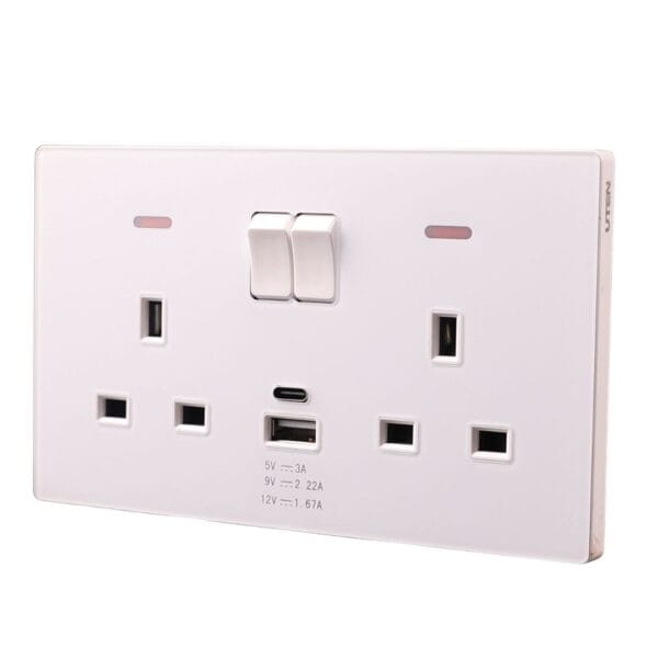 UTEN – 6M膚感 13A兩位連保護門有掣插座 (連USB+TYPE C)